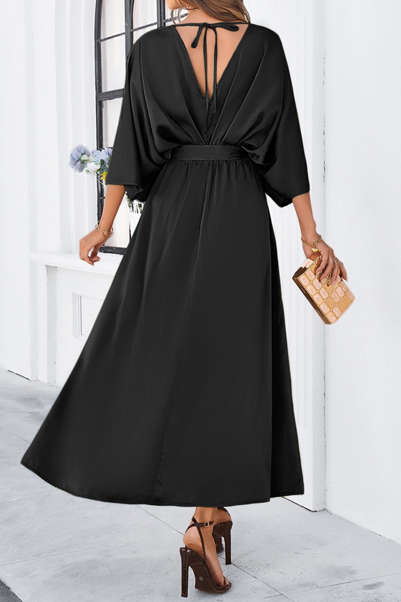 Gracefully Styled Dress for Any Occasion