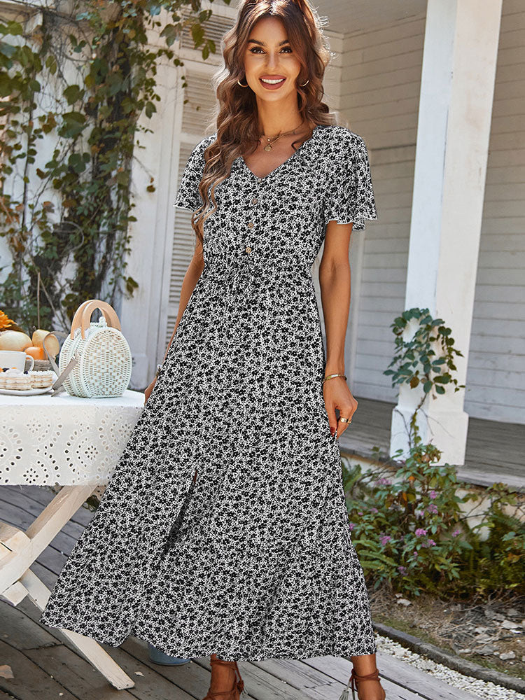 Sophisticated Dress with a Clean Classic Look