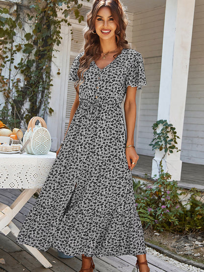 Sophisticated Dress with a Clean Classic Look