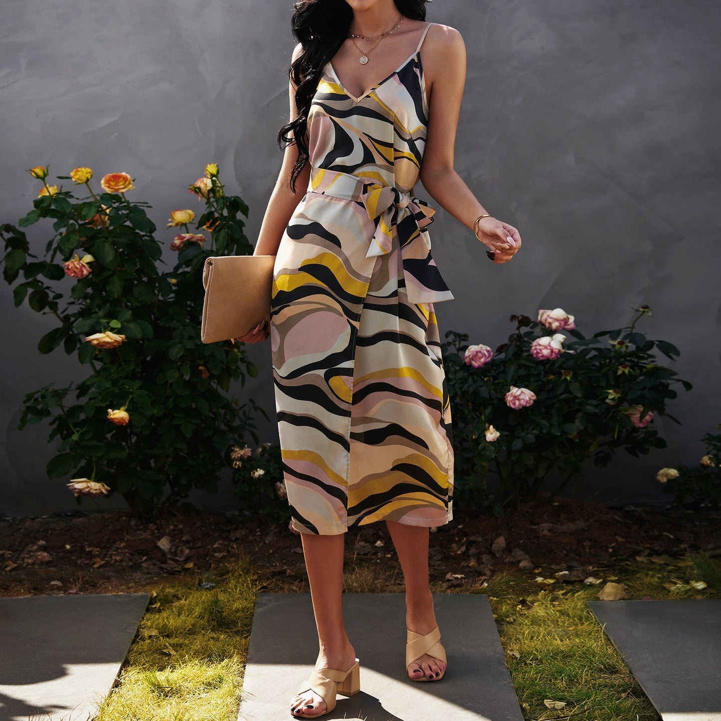 Classic Vintage Dress with a Flattering Fit