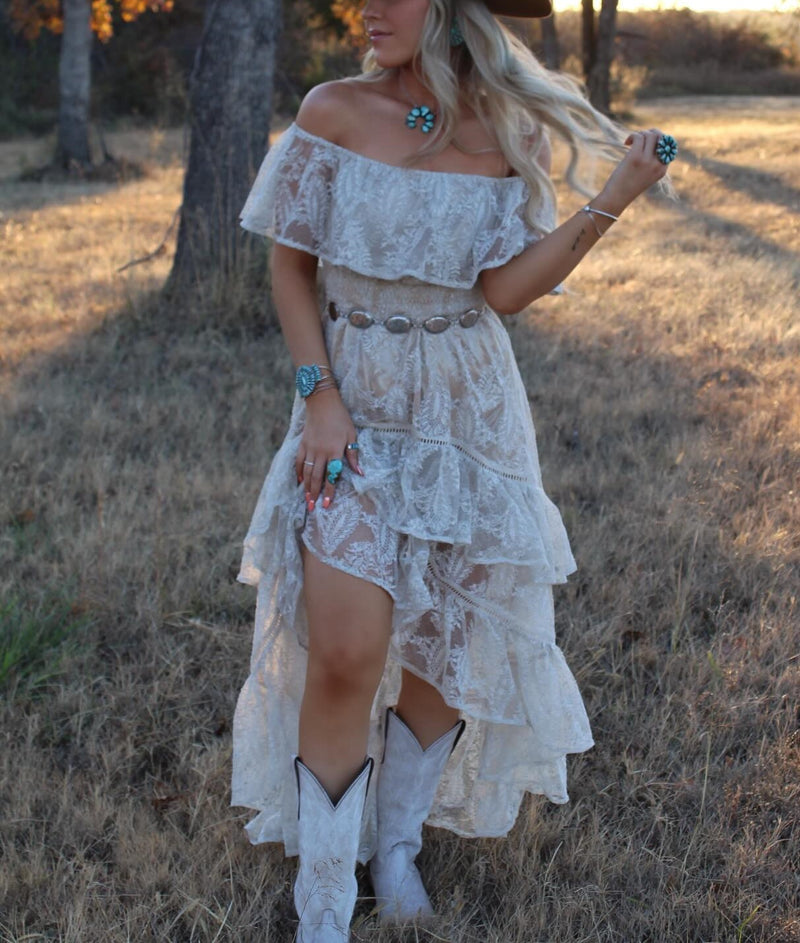 Beautifully Crafted Dress in a Classic Style