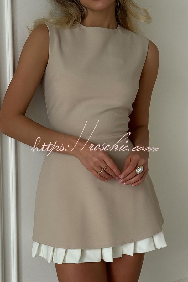 Sophisticated Dress with a Clean Classic Look