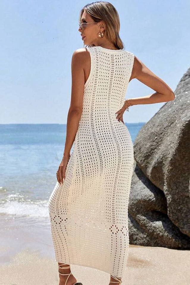 Well Tailored Sweater with a Graceful Silhouette
