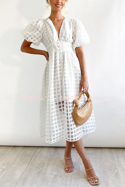 Classic Vintage & Enduringly Stylish Dress