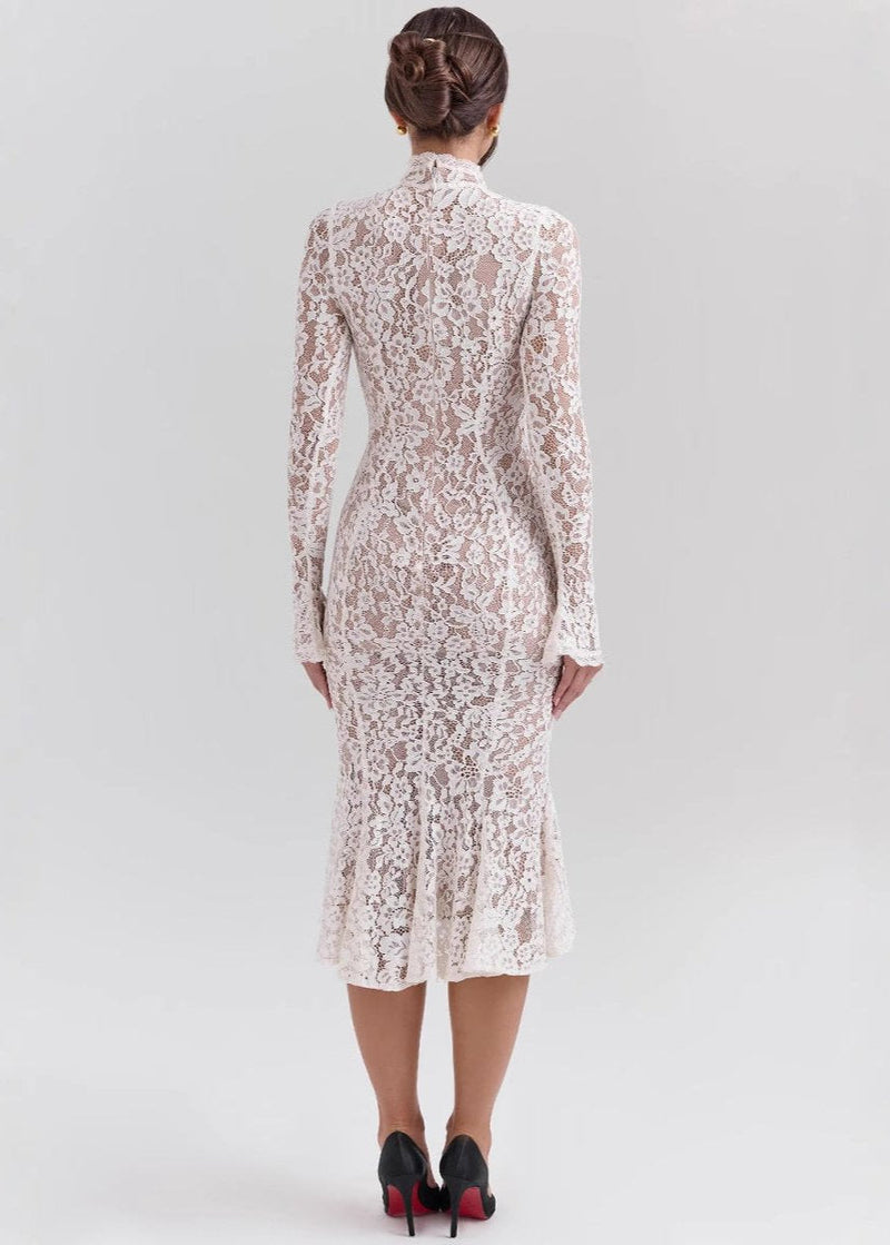 Beautifully Crafted Dress in a Classic Style