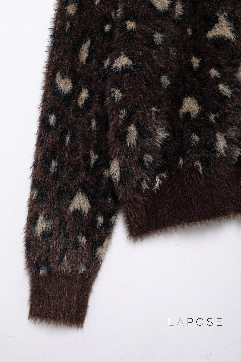 Classic Vintage Cardigan with a Flattering Fit