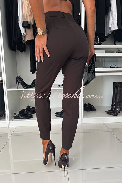 Well Tailored Pants with a Graceful Silhouette