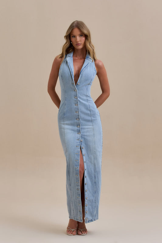 Sophisticated Dress with a Clean Classic Look