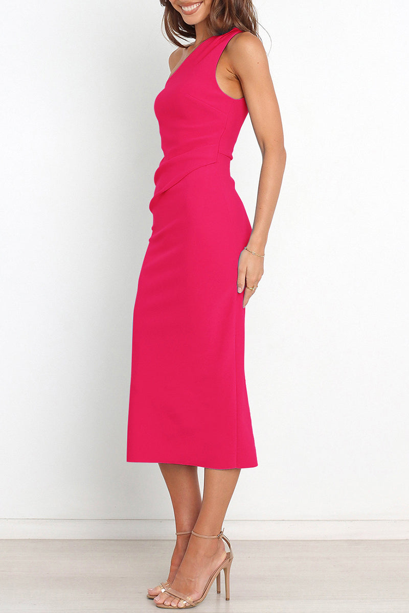 Well Tailored Dress with a Graceful Silhouette