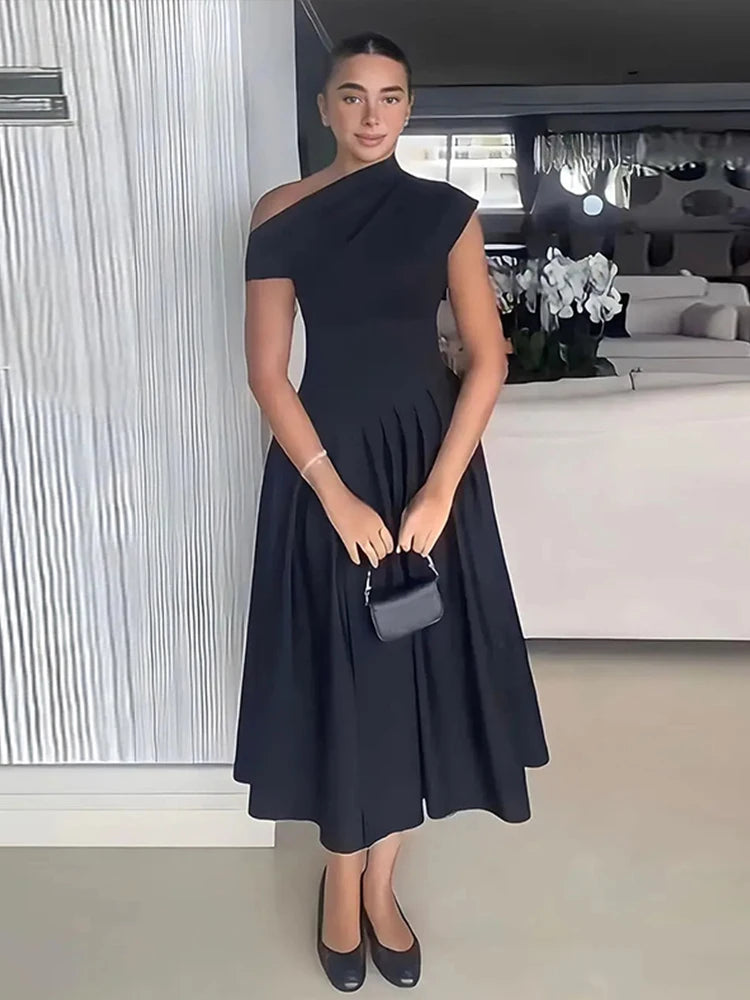 Gracefully Styled Dress for Any Occasion