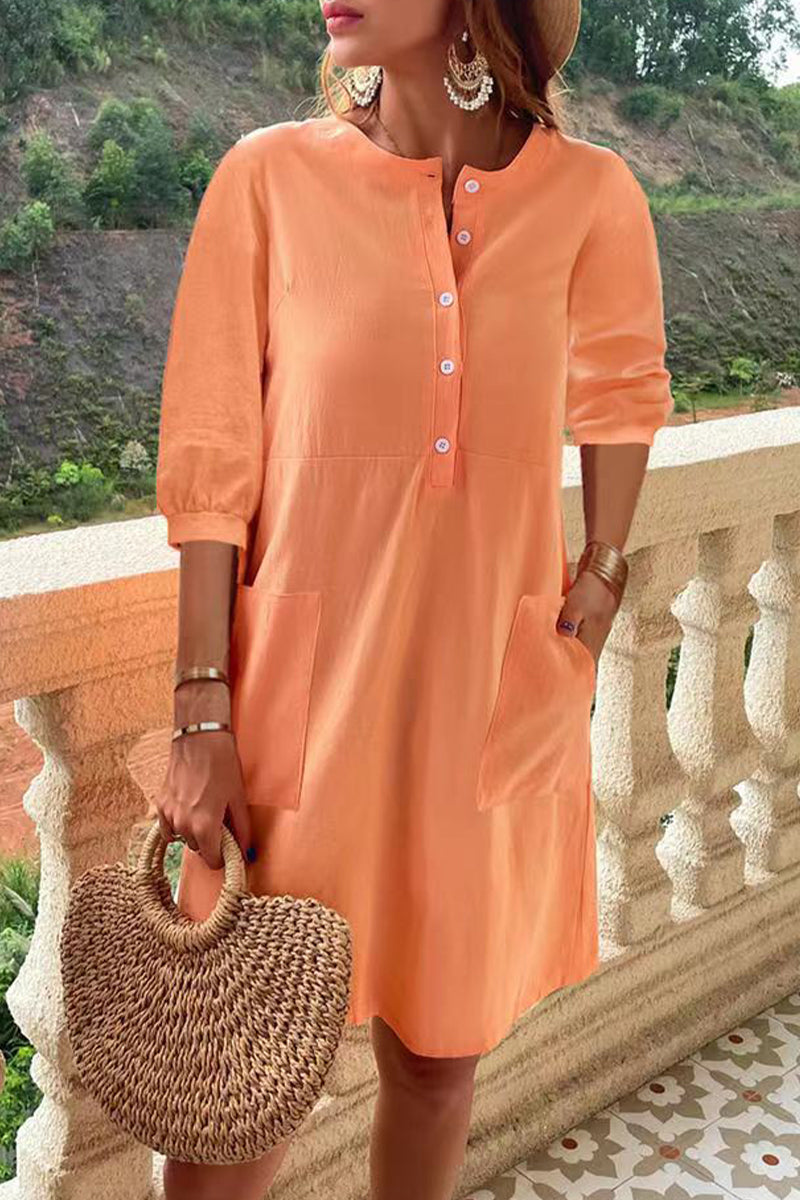 Beautifully Finished Dress in a Timeless Design