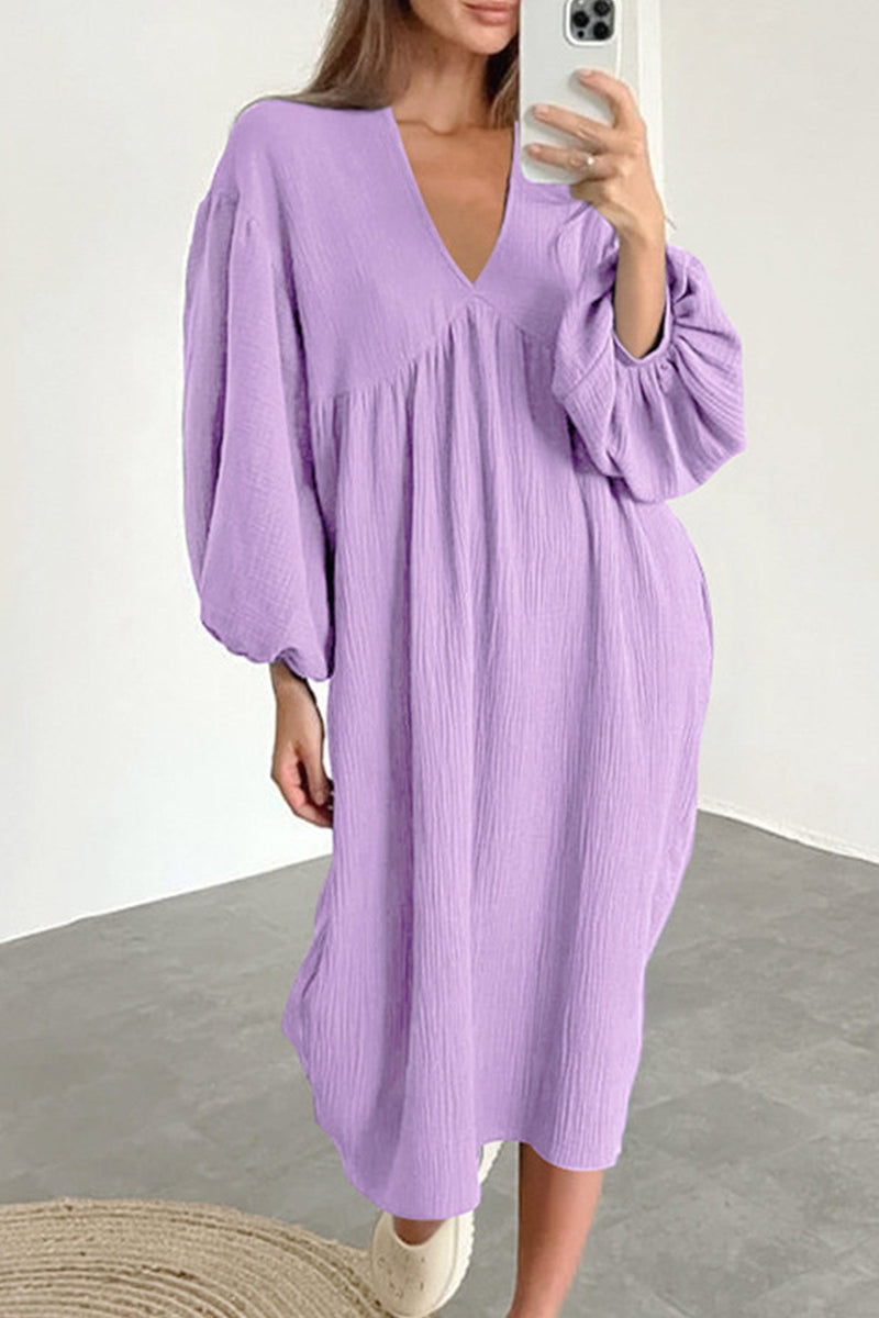 Effortlessly Elegant Dress with a Timeless Design