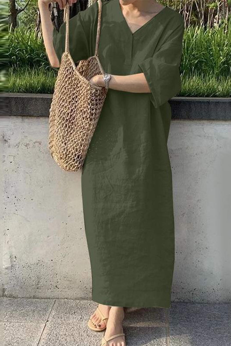 Gracefully Styled Dress for Any Occasion