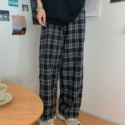 Elegantly Styled Pants for Everyday Wear