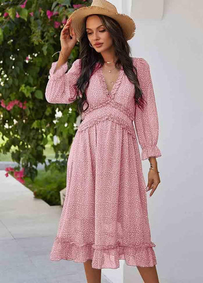 Classic Vintage Dress with a Flattering Fit
