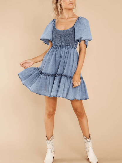 Sophisticated Dress with a Clean Classic Look