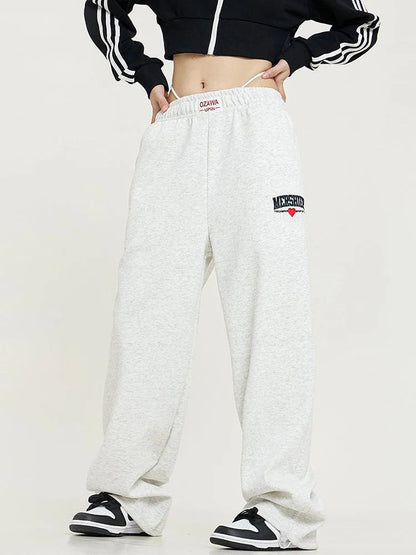 Classic Vintage Pants with a Flattering Fit