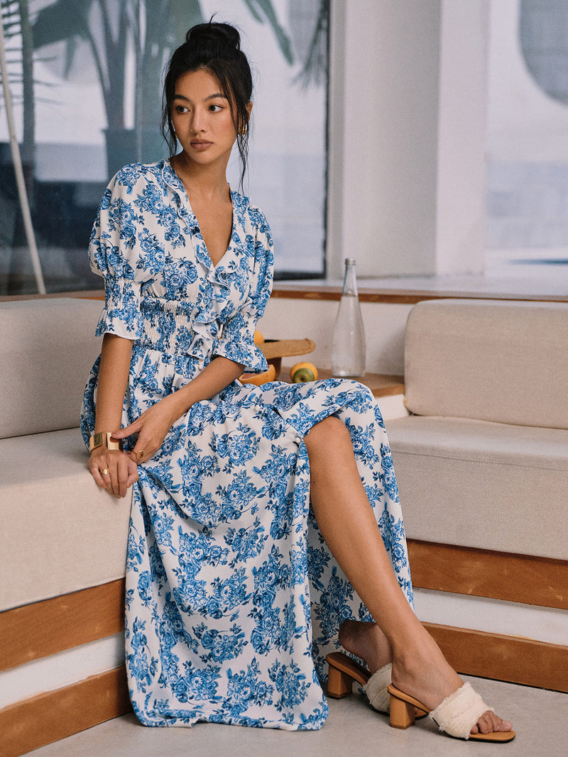 Classic Vintage Dress with a Flattering Fit
