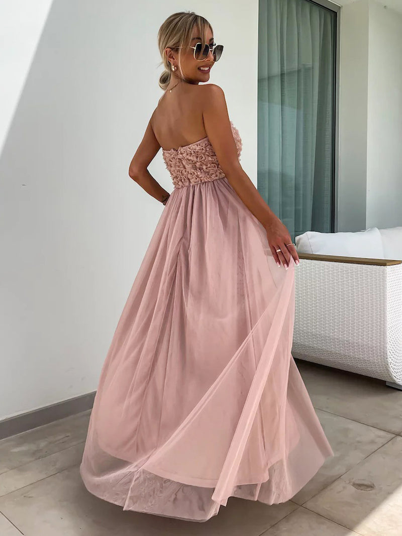 Gracefully Styled Dress for Any Occasion