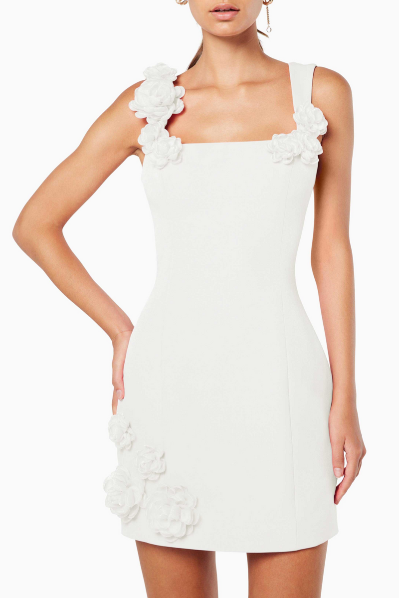 Effortlessly Elegant Dress with a Timeless Design