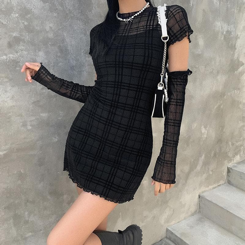 Well Tailored Dress with a Graceful Silhouette