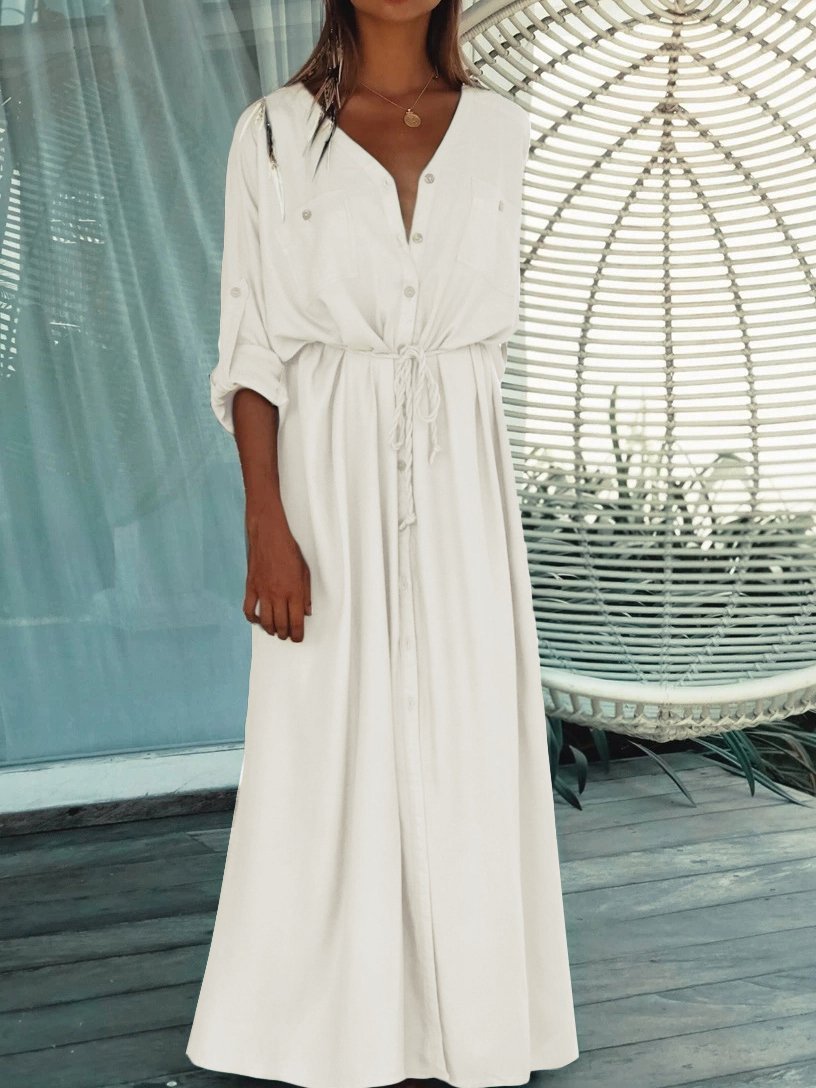 Effortlessly Elegant Dress with a Timeless Design