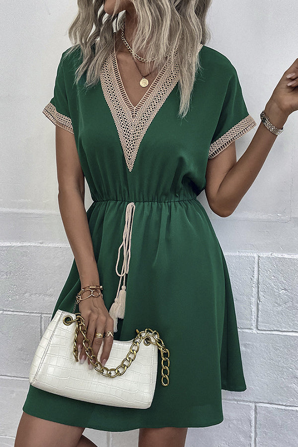 Beautifully Finished Dress in a Timeless Design