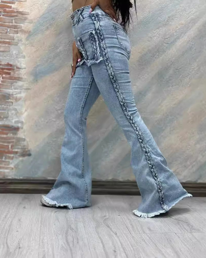 Well Tailored Pants with a Graceful Silhouette