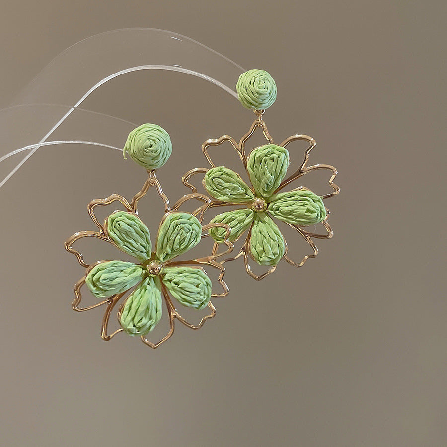 Beautiful Silver Earring with Unique Style