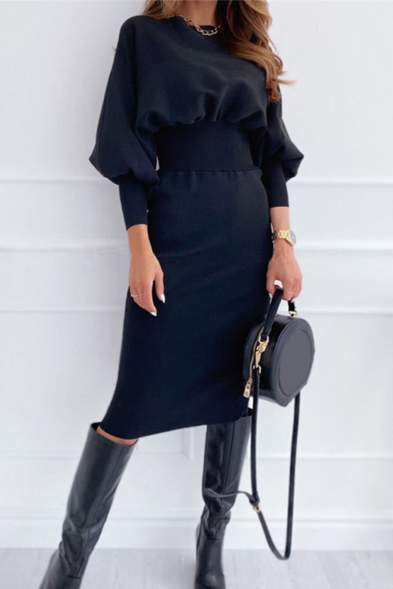 Classic Vintage Dress with a Flattering Fit