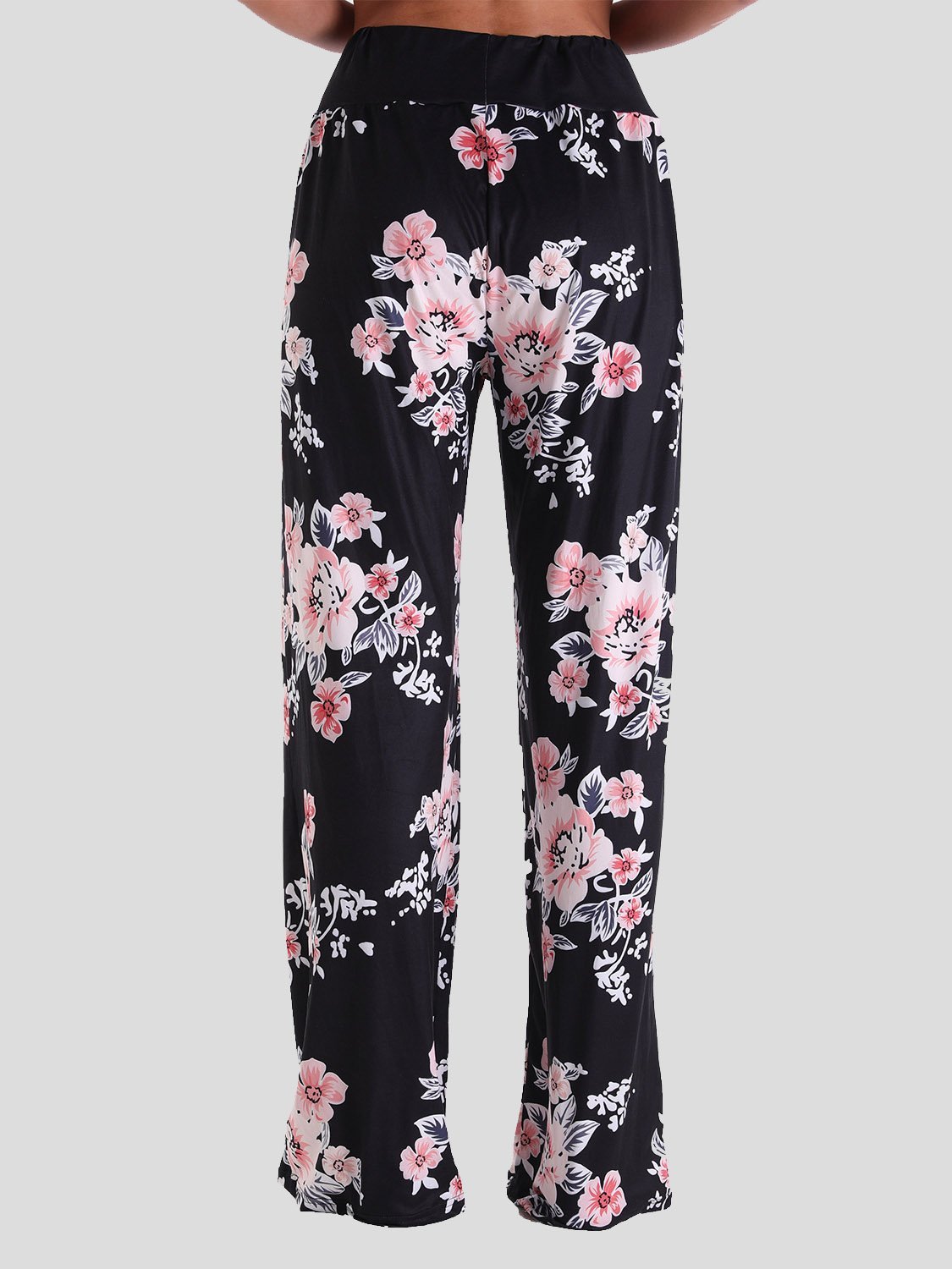 Effortlessly Elegant Pants with a Timeless Design