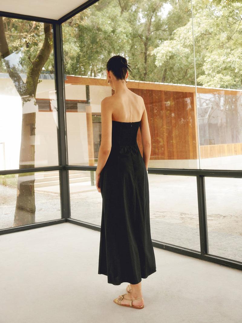 Polished Dress with an Effortless Classic Look