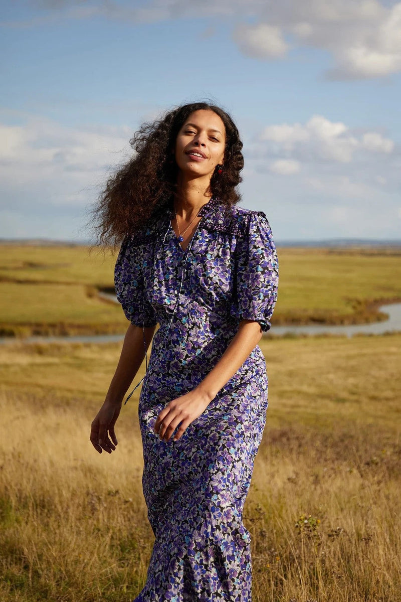 Classic Vintage & Enduringly Stylish Dress