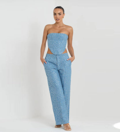 Well Tailored Pants with a Graceful Silhouette