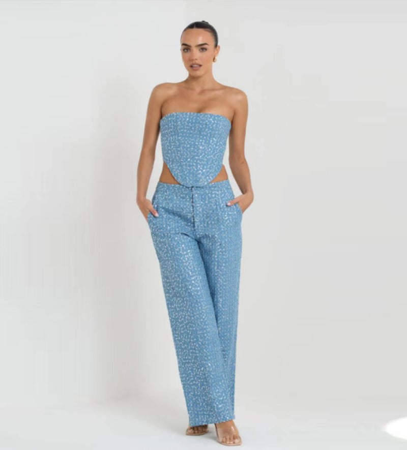 Well Tailored Pants with a Graceful Silhouette