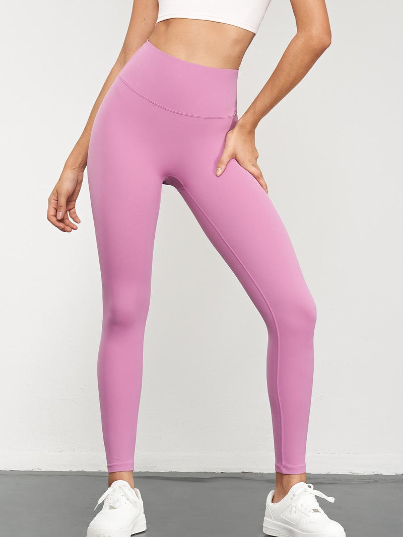 Well Tailored Pants with a Graceful Silhouette