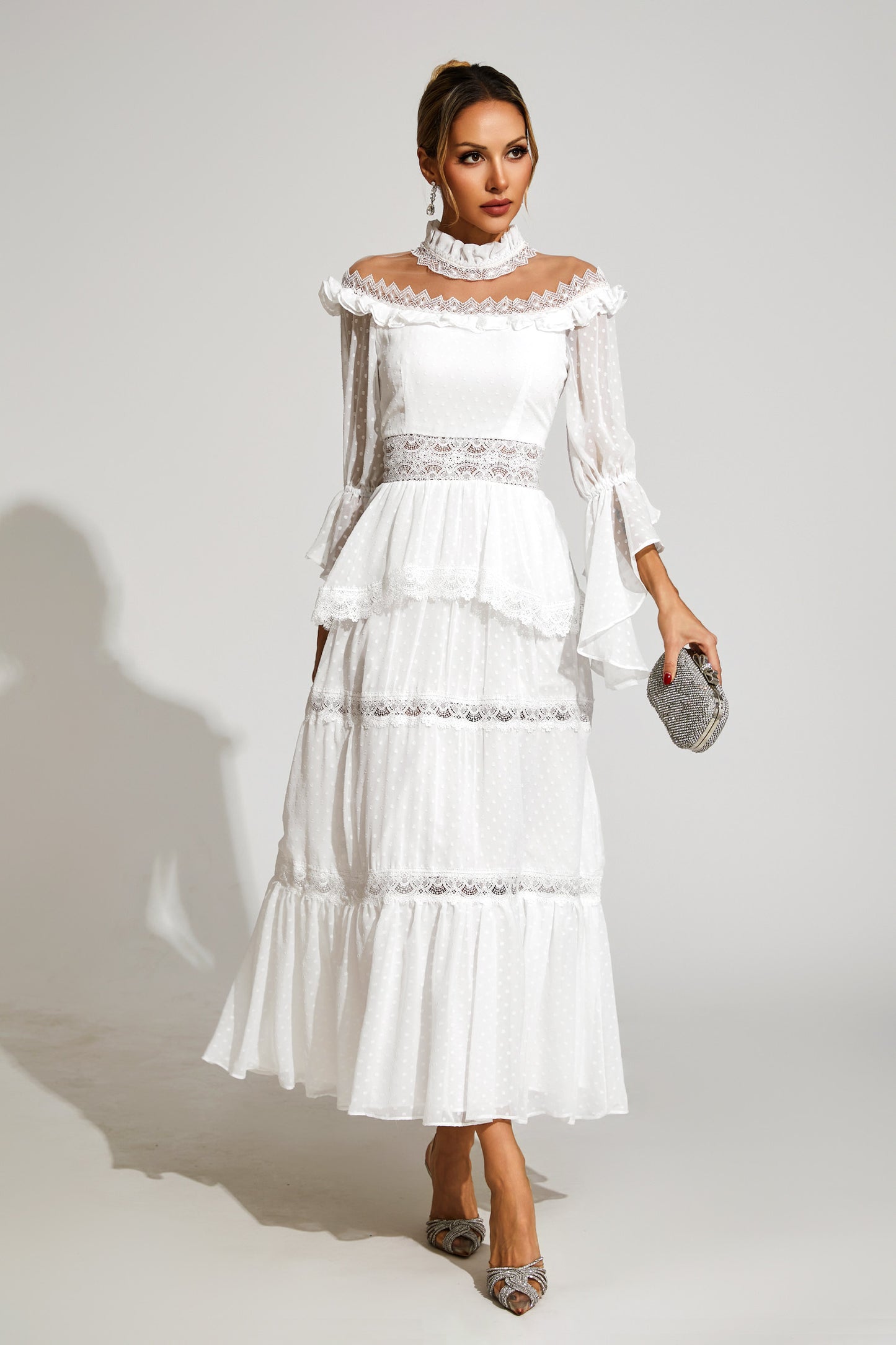 Beautifully Finished Dress in a Timeless Design