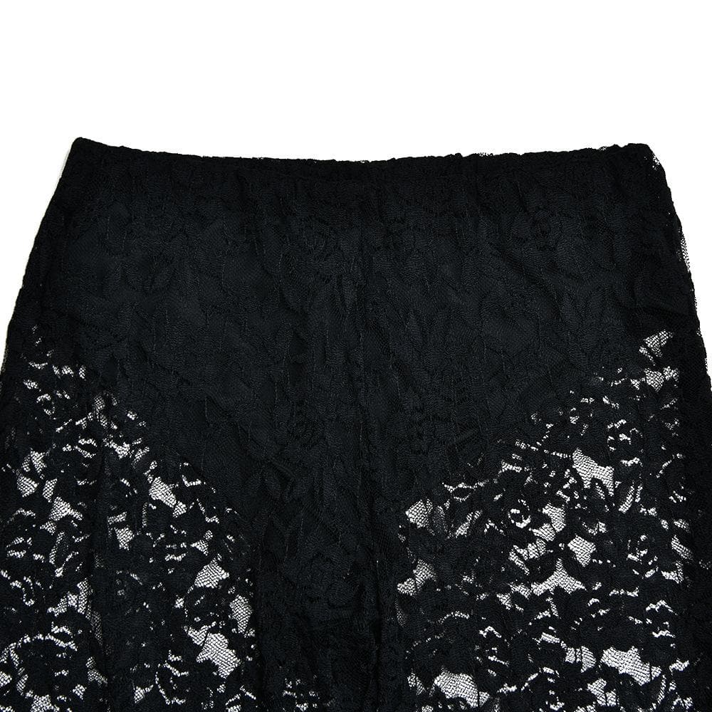 Well Tailored Garment with a Graceful Silhouette
