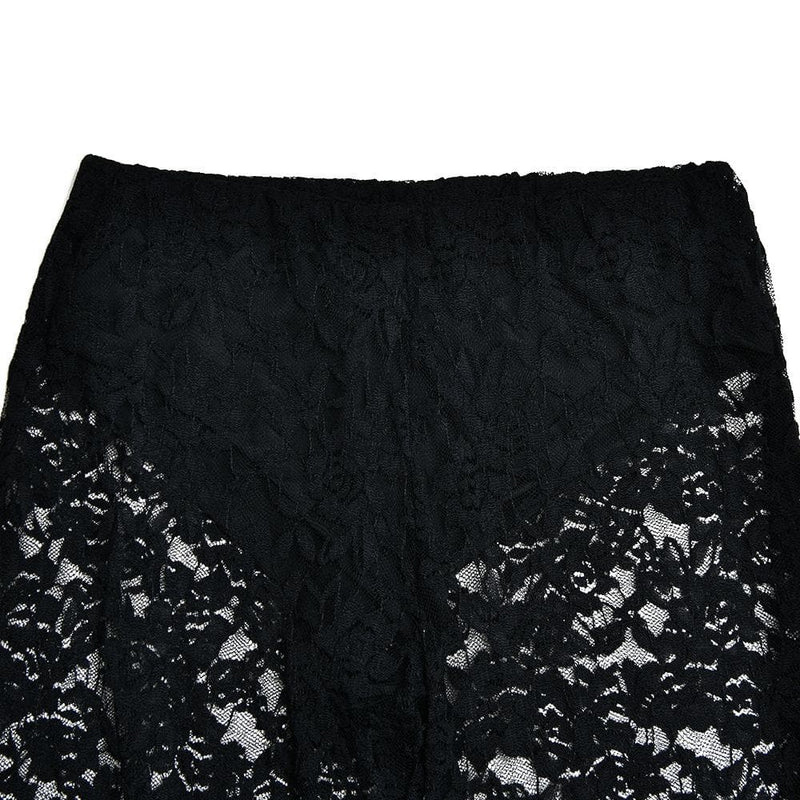 Well Tailored Garment with a Graceful Silhouette