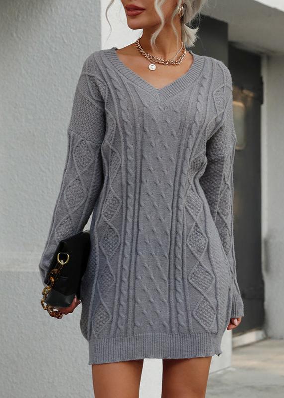Classic Vintage Sweater with a Flattering Fit
