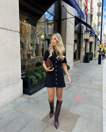 Classic Vintage Dress with a Flattering Fit