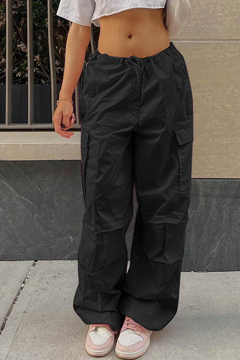 Well Tailored Pants with a Graceful Silhouette