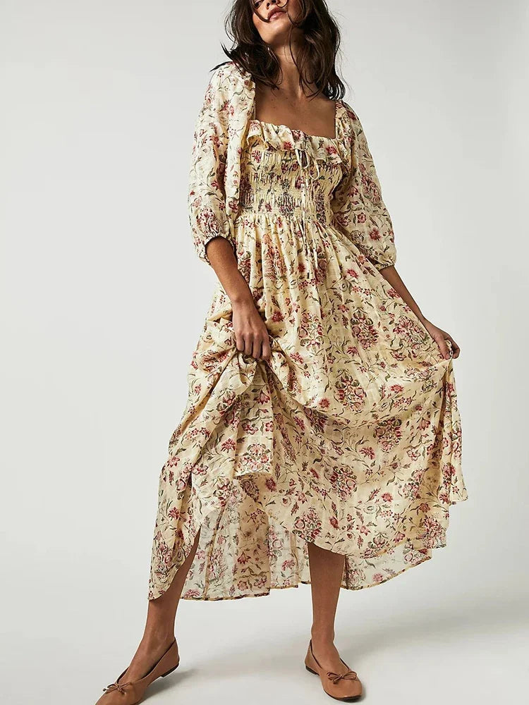Classic Vintage Dress with a Flattering Fit