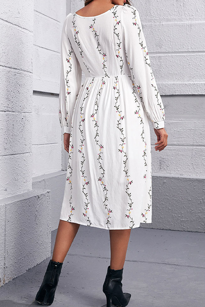 Sophisticated Dress with a Clean Classic Look