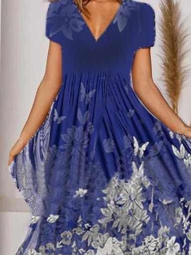 Beautifully Finished Dress in a Timeless Design