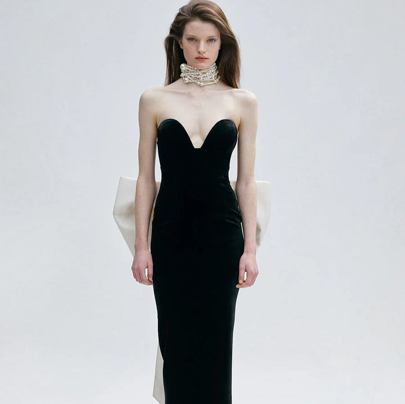 A Vintage Style Dress with Delicate Timeless Details