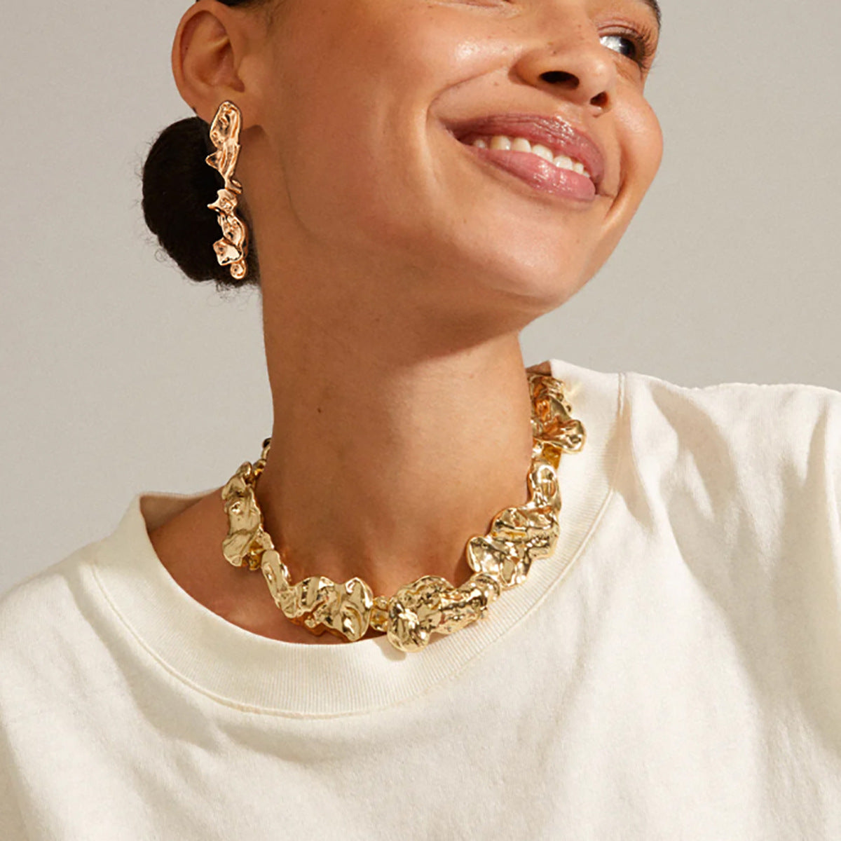 Well Tailored Garment with a Graceful Silhouette