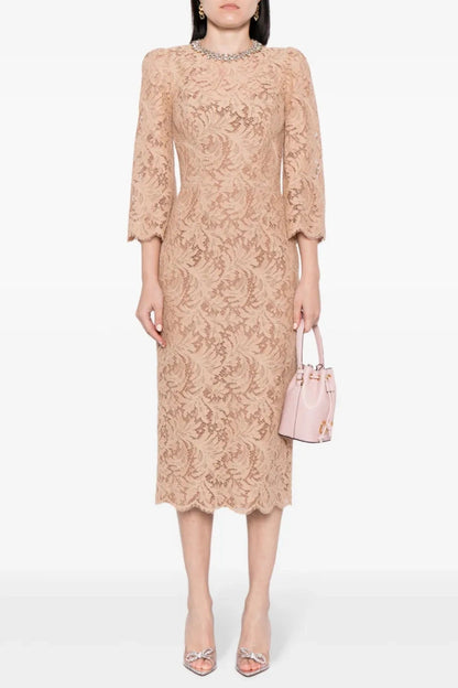Well Tailored Dress with a Graceful Silhouette