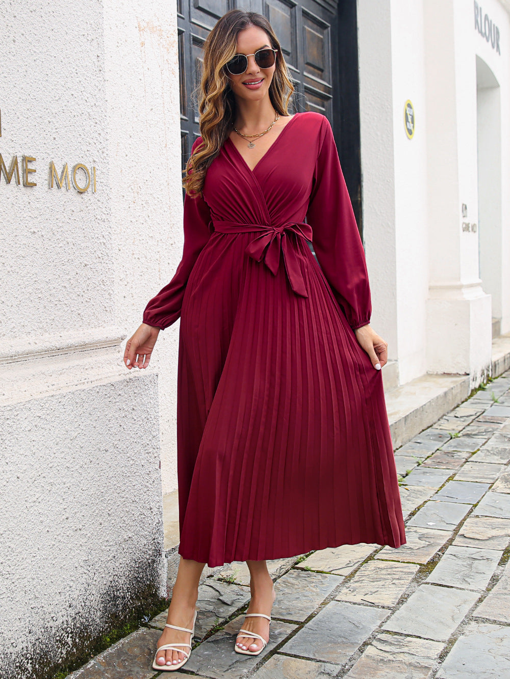 Beautifully Crafted Dress in a Classic Style