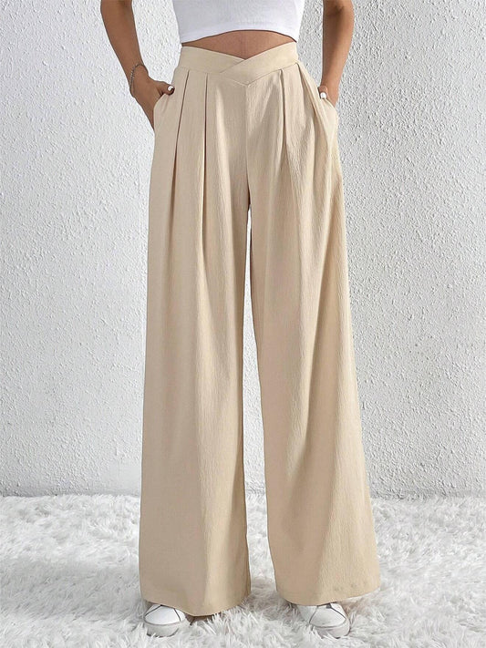 Well Tailored Pants with a Graceful Silhouette